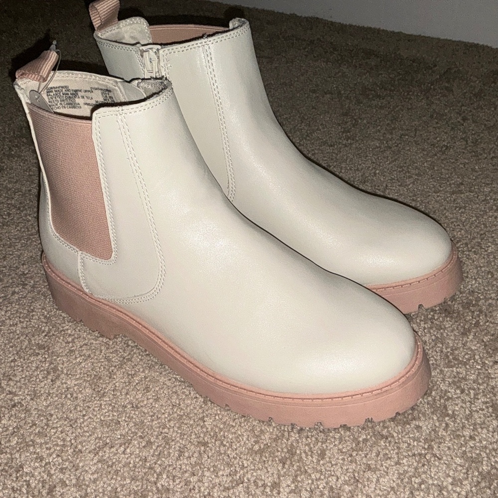 Wonder Nation Everyday Style boots NWT W6